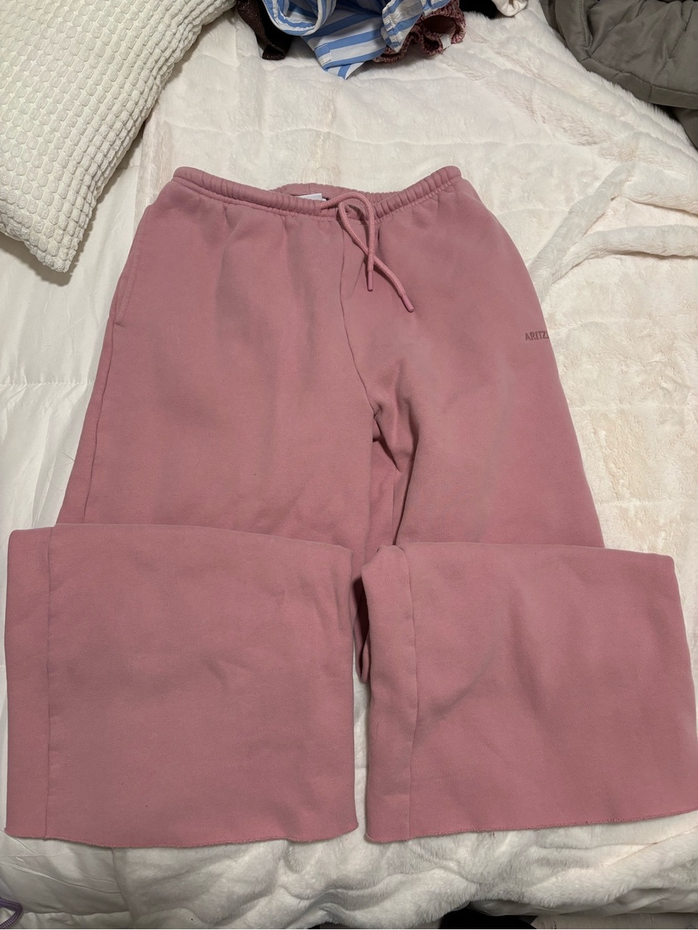 Aritzia Pink Fleece Wide-Leg Joggers